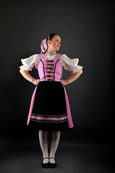 Danseuse folklorique slovaque — Photo