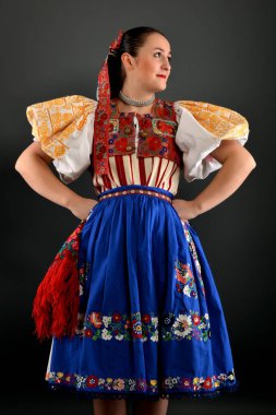 Slovakça folklor kıyafetleri