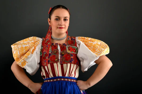 Slowaakse folkloristische kleding — Stockfoto