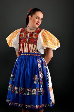 Slovakça folklor kıyafetleri