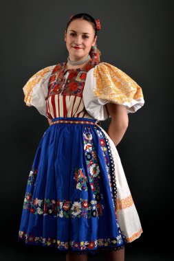 Slovakça folklor kıyafetleri