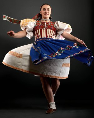 Slovakça folklor kıyafetleri