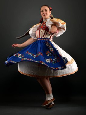 Slovakça folklor kıyafetleri