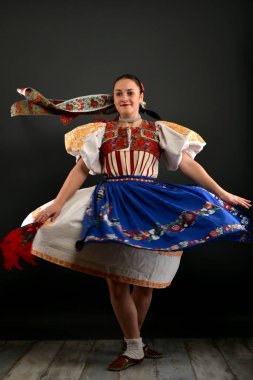 Slovakça folklor kıyafetleri