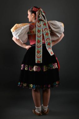 Slovakça folklor kıyafetleri