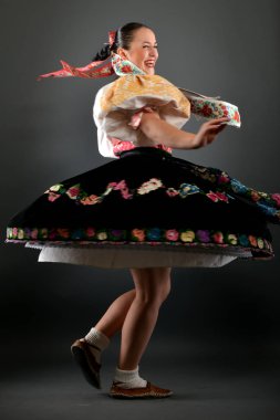 Slovakça folklor kıyafetleri