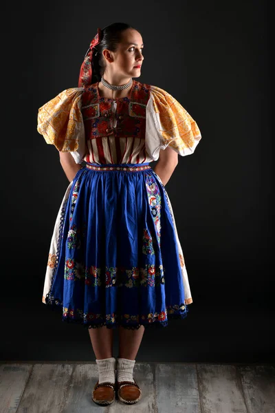 Slowaakse folkloristische kleding — Stockfoto