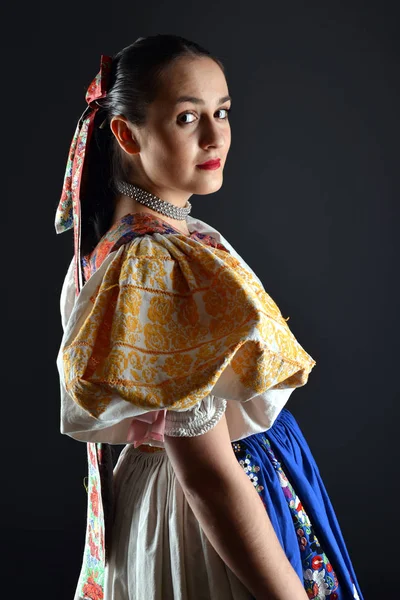 Vêtements folkloriques slovaques — Photo