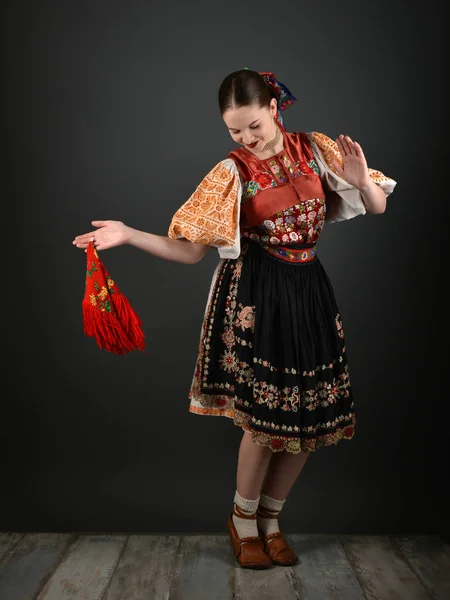 Фольклорный танцор Словакии — стоковое фото