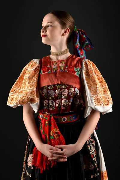 Σλοβάκικη λαογραφία χορεύτρια — Φωτογραφία Αρχείου