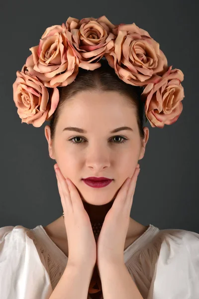 Mujer folklore eslovaco — Foto de Stock