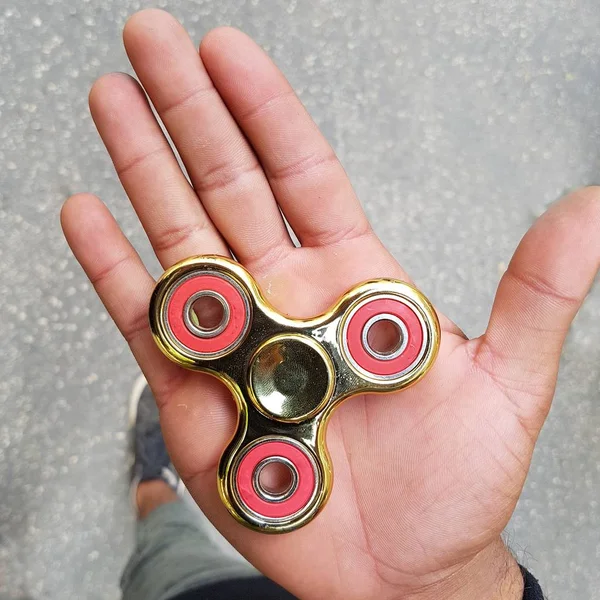 Rastlösa spinner nya — Stockfoto