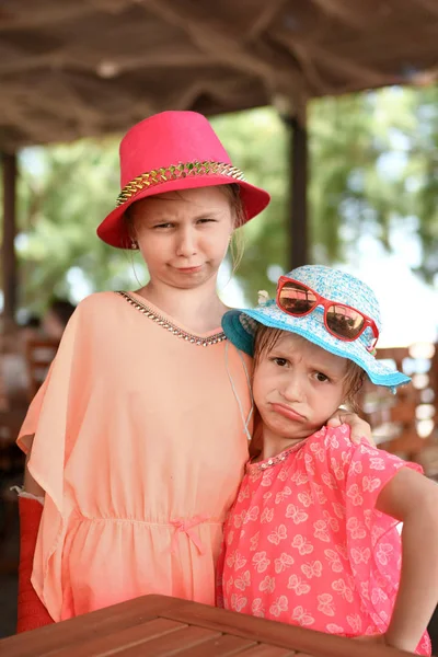 Niños Felices Divirtiéndose Durante Las Vacaciones Durante Día Concepto Hermanas — Foto de Stock