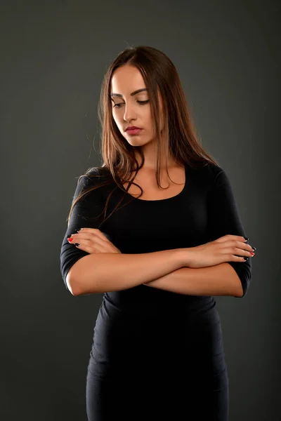 Bela mulher posando no estúdio — Fotografia de Stock