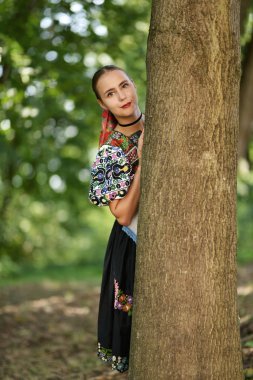 Slovakça kadın dansçı