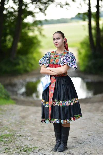 Slovakça kadın dansçı — Stok fotoğraf