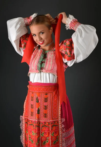 Slovakça folklor kadın