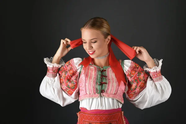 Slovakça folklor kadın