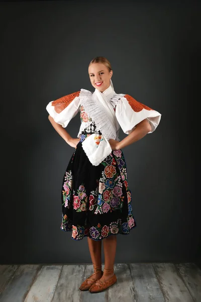 Szlovák folklór nő — Stock Fotó