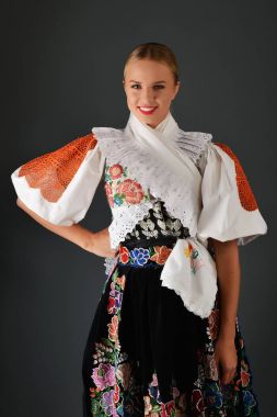 Slovakça folklor kadın