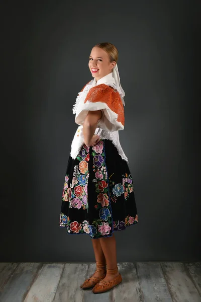 Szlovák folklór nő — Stock Fotó