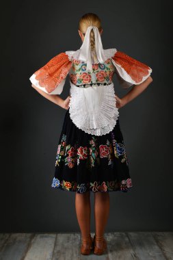 Slovakça folklor kadın