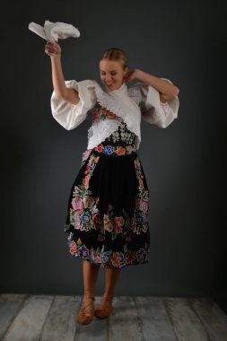 Slovakça folklor kadın