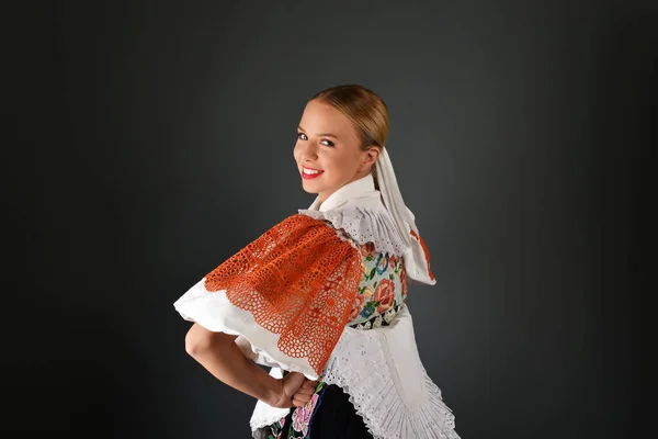 Slovenský folklor žena — Stock fotografie