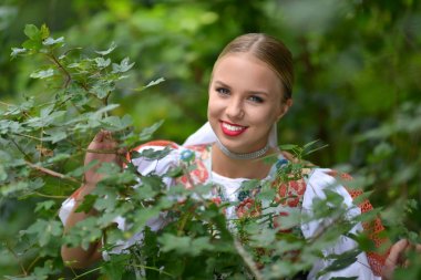 Slovakça folklor kız.