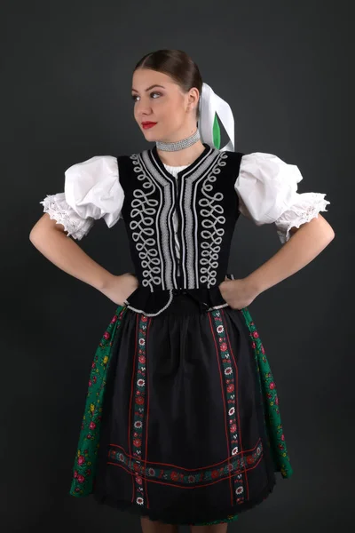 Slovaakse Folklore Traditioneel Kostuum — Stockfoto