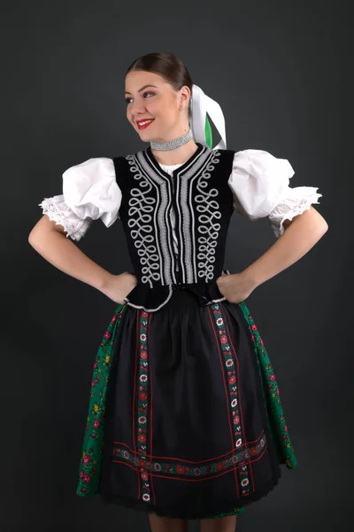 Folklorique Slovaque Costume Traditionnel — Photo