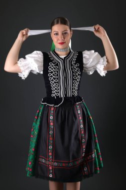 Slovakya folkloru. Geleneksel kıyafet.