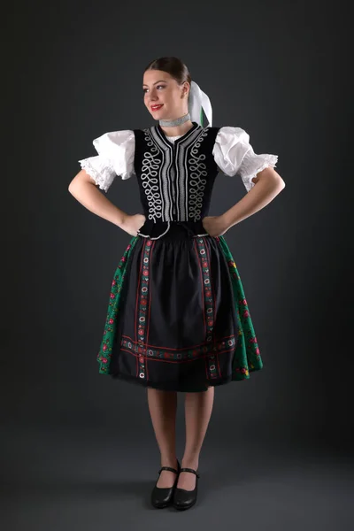 Slovaakse Folklore Traditioneel Kostuum — Stockfoto