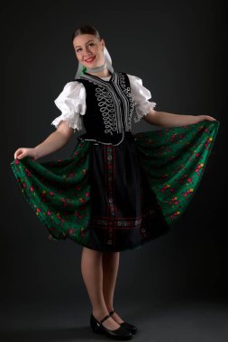 Slovakya folkloru. Geleneksel kıyafet.