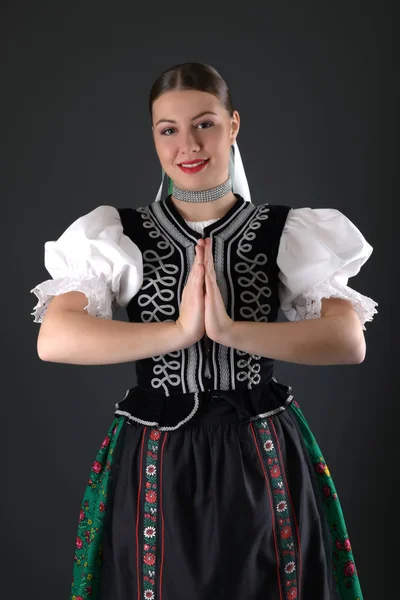 Slovaakse Folklore Traditioneel Kostuum — Stockfoto