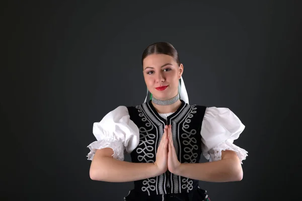 Slovakya Folkloru Geleneksel Kıyafet — Stok fotoğraf