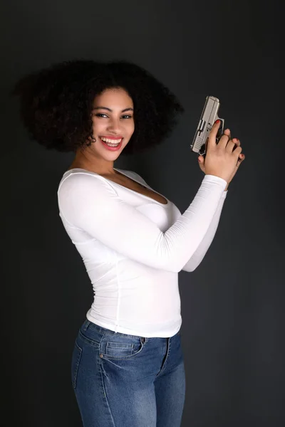Атро Жінка Пістолетом — стокове фото