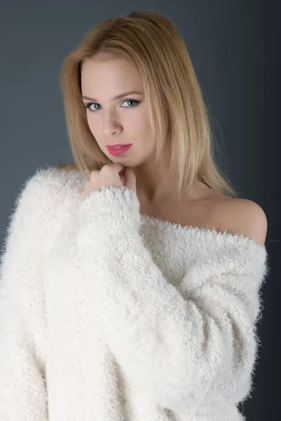 Piękne Sexy Blondynka Kobieta Czarny Tło — Zdjęcie stockowe