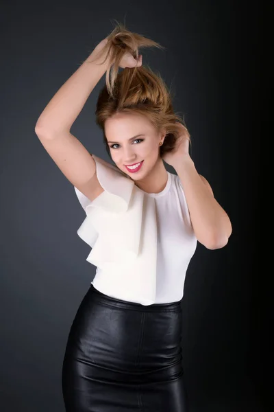 Vacker Blond Kvinna Modell — Stockfoto