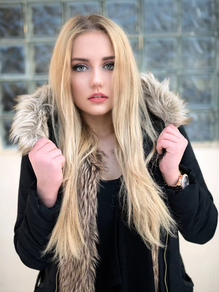 Prachtig Blond Haar Meisje Winter — Stockfoto