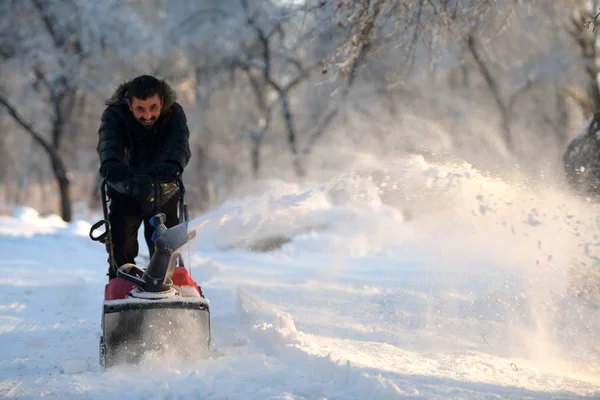 Rimozione Neve Con Spazzaneve — Foto Stock