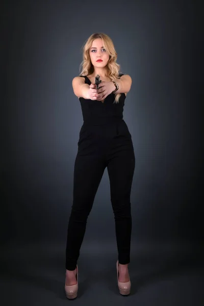 Hermosa Chica Sexy Con Pistola — Foto de Stock