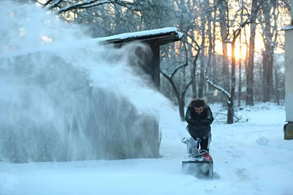 Eliminación Nieve Con Soplador Nieve —  Fotos de Stock