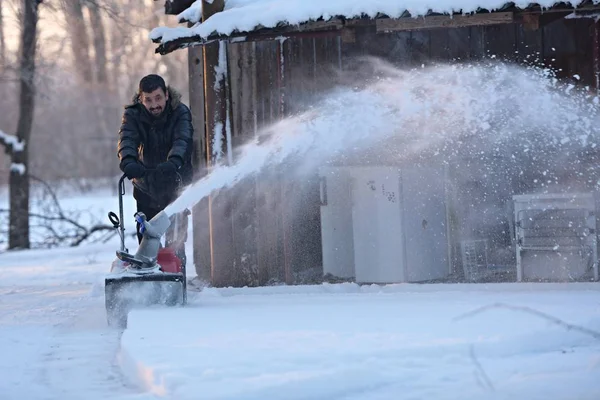 Rimozione Neve Con Spazzaneve — Foto Stock