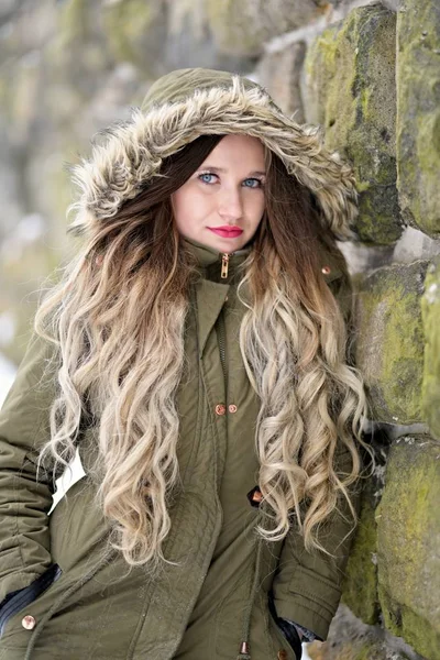 Attractive Young Woman Wintertime Outdoor — Stock Photo, Image