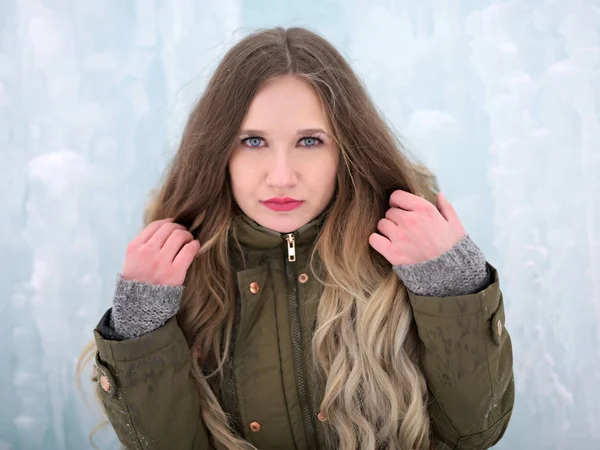 Attrayant Jeune Femme Hiver Plein Air — Photo