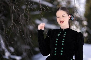 Slovakça folklor kadın kışın