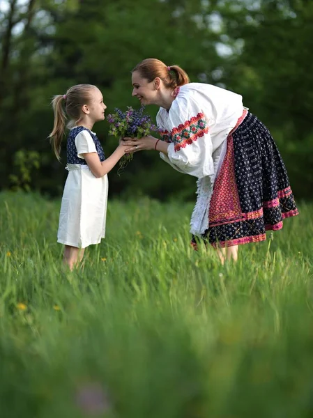 Mother Daughter Posing Traditional Slovakian Costumes Outdoors — 图库照片