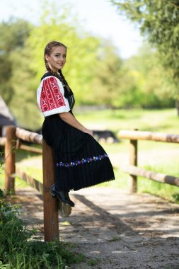 Slovakya folkloru. Geleneksel kıyafet.