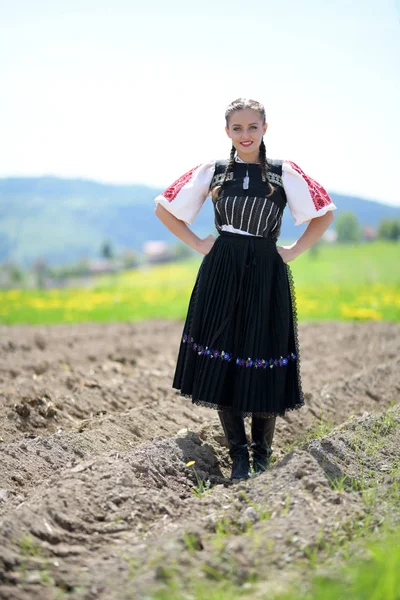 Folclore Eslovaco Traje Tradicional — Fotografia de Stock